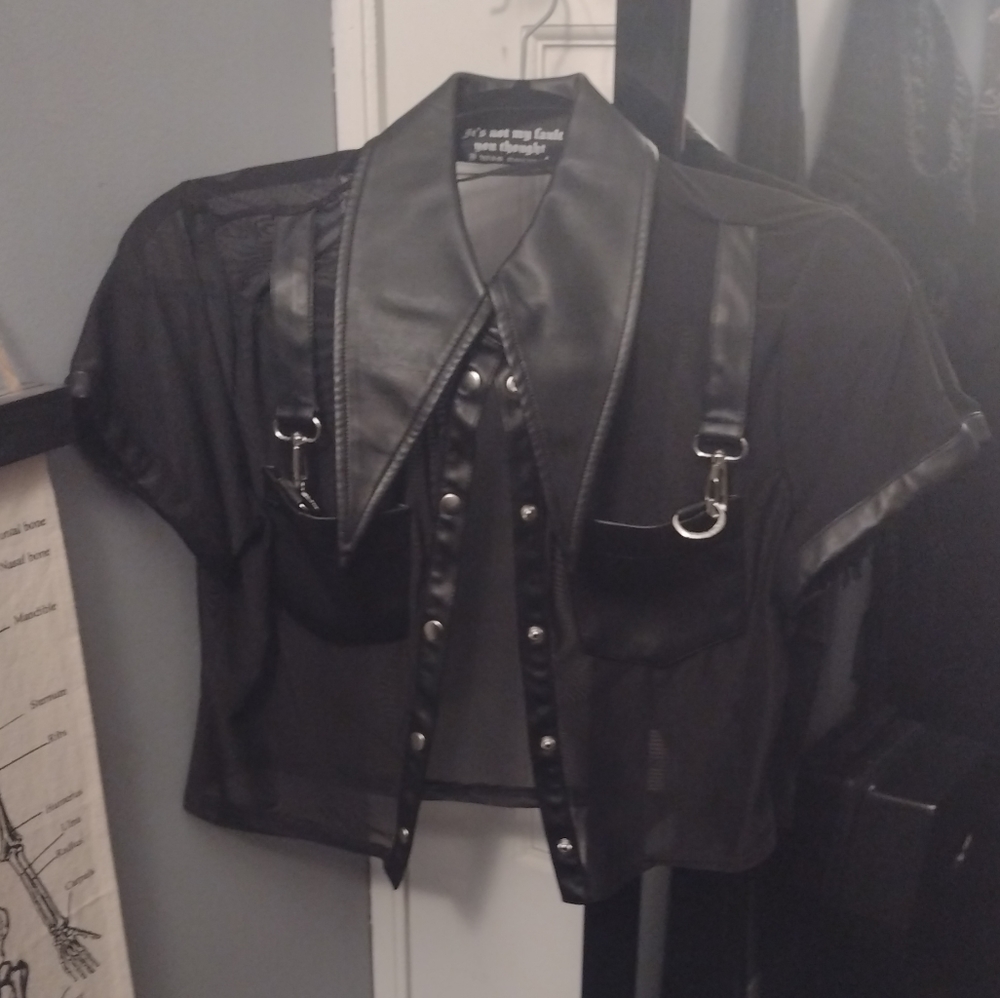 Dark Halo Crop Shirt